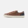 Pier One Unisex - Sneakers Laag - Cognac