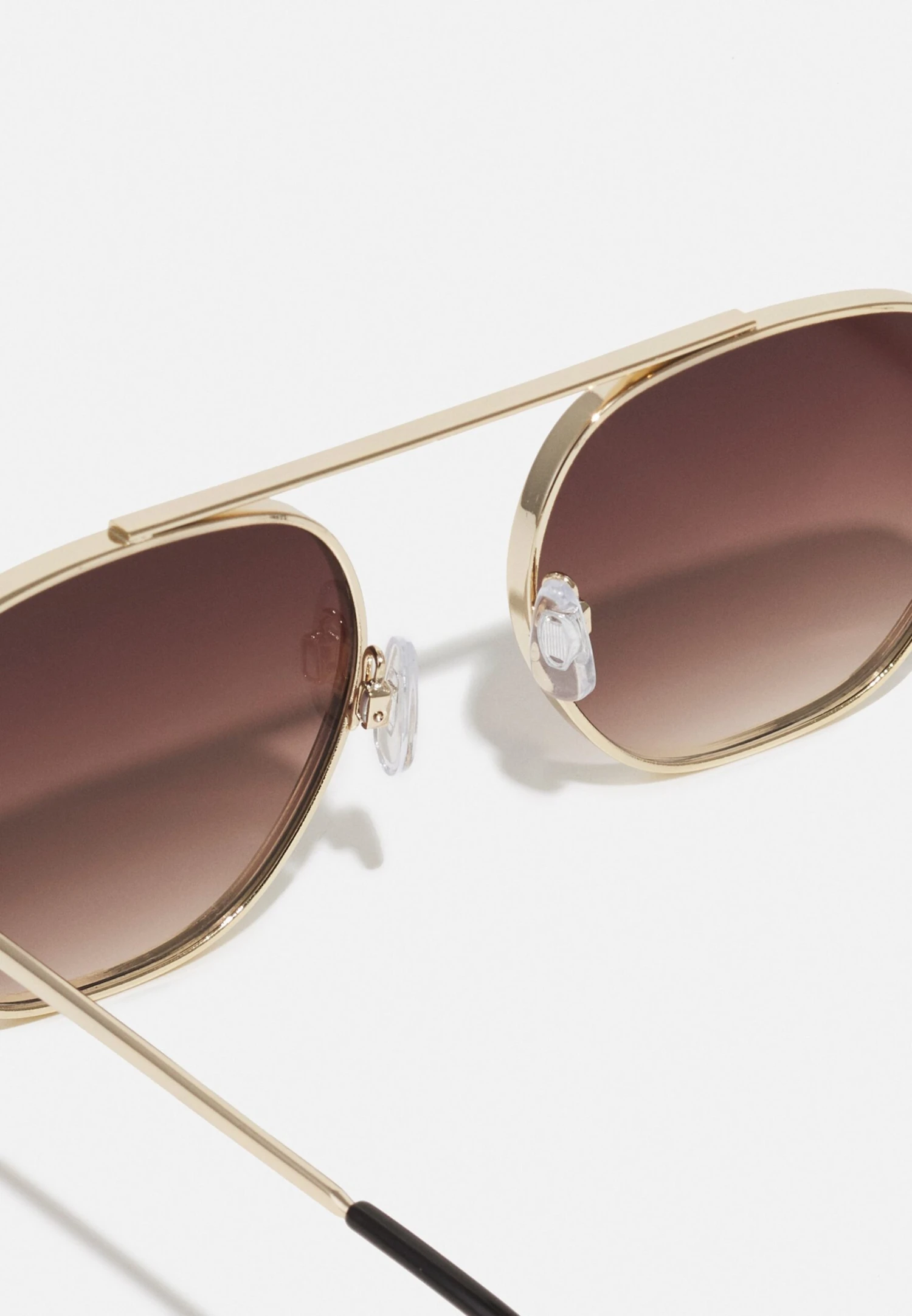 Pier One With Chain Set Unisex - Zonnebril - Brown 4 Pier One With Chain Set Unisex - Zonnebril - Brown - Afbeelding 4