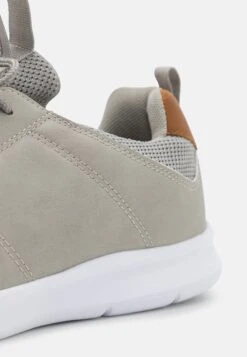 Pier One Sneakers Laag - Light Grey 11 Pier One Sneakers Laag - Light Grey -Pier One 352a51dd935a42d4b948d56413b28ca7