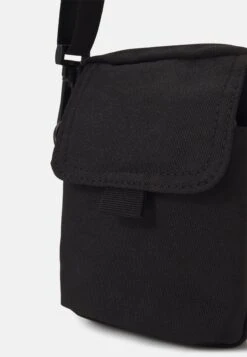 Pier One Unisex - Schoudertas - Black 9 Pier One Unisex - Schoudertas - Black -Pier One 3b9fca5929a94237bc71e9d93ca4b543