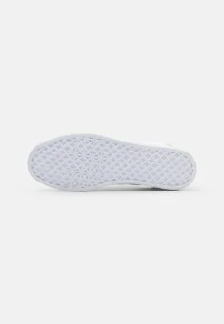 Pier One Unisex - Sneakers Laag - White 10 Pier One Unisex - Sneakers Laag - White -Pier One 7436caf450e1464d811034fc254895f6