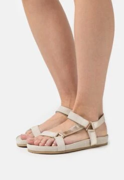 Pier One 43 Pier One Leather - Sandalen - Beige