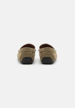 Pier One Unisex - Mocassins - Olive 8 Pier One Unisex - Mocassins - Olive -Pier One 83d1f5a6a06847da9775750cb73a9d57