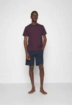 Pier One -Pier One bc888e8f3973442f8182fe129d271a9b