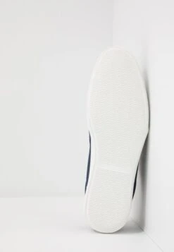 Pier One Unisex - Sneakers Laag - Dark Blue -Pier One e752f9ad01314be7869db9ae10f02a5b