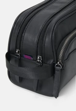 Pier One Toilettas - Black 7 Pier One Toilettas - Black -Pier One f533c08f73014507a19f0f1471b18552